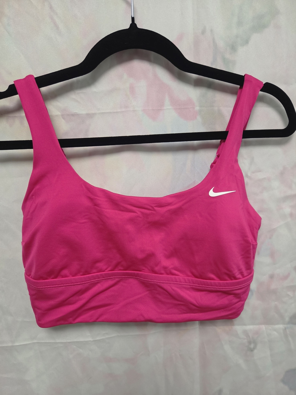 Nike FIREBERRY Essential Scoop-Neck Bikini Swim Top
